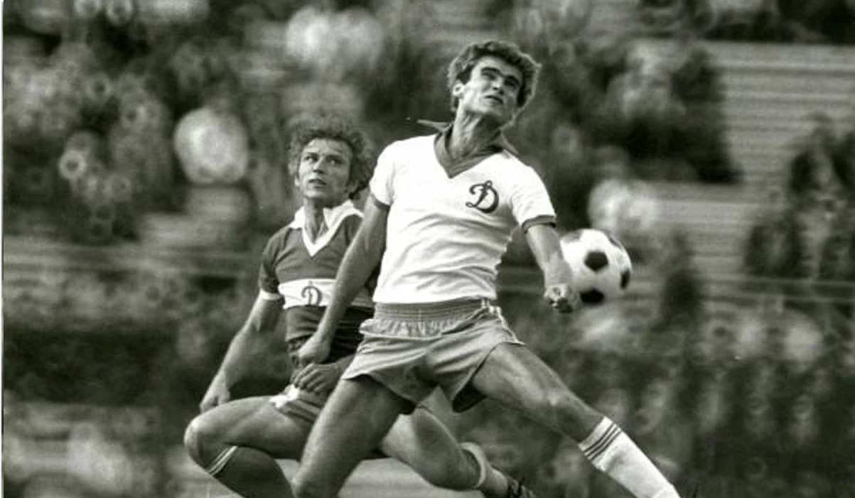 Віктор Хлус у білій футболці / Фото з відкритих джерел