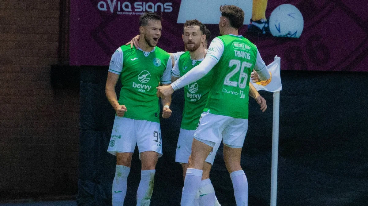 Микола Кухаревич (ліворуч) / Photo by Alan Harvey/SNS Group via Getty Images