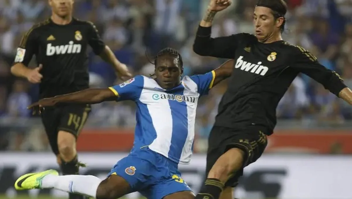 Тьєві Біфума проти Серхіо Рамоса / Marca