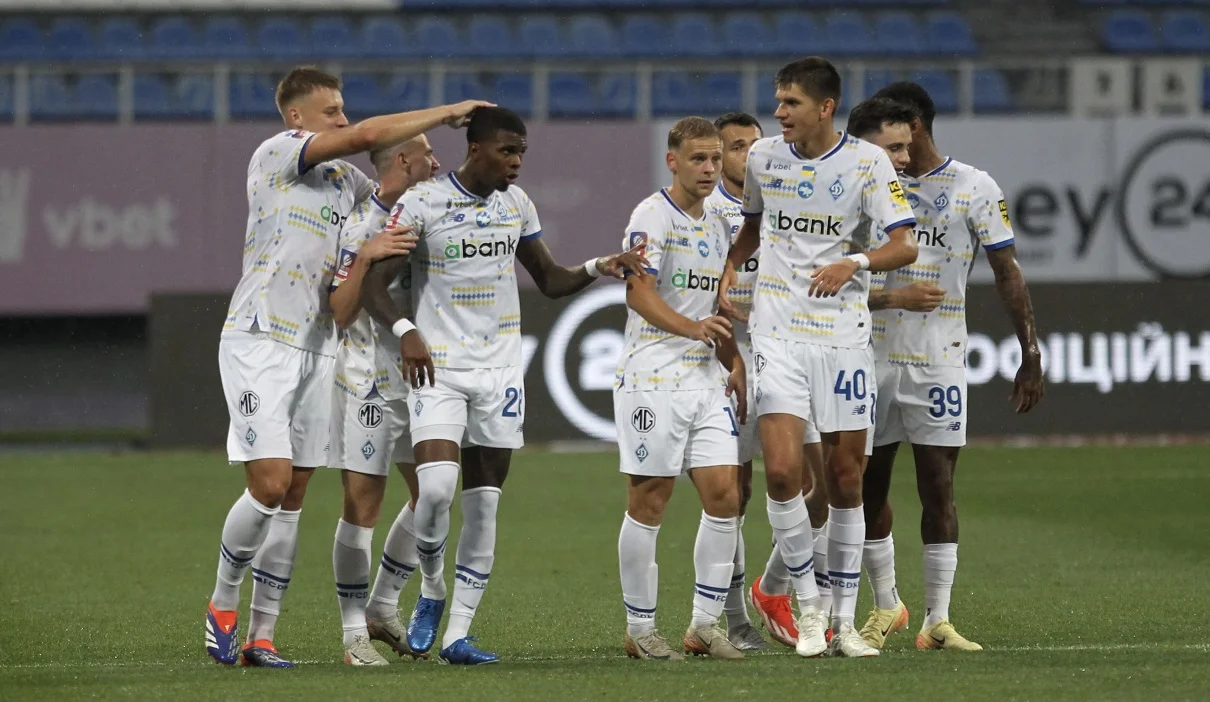 Себальйоса вітають з єдиним голом за Динамо / Сайт киян