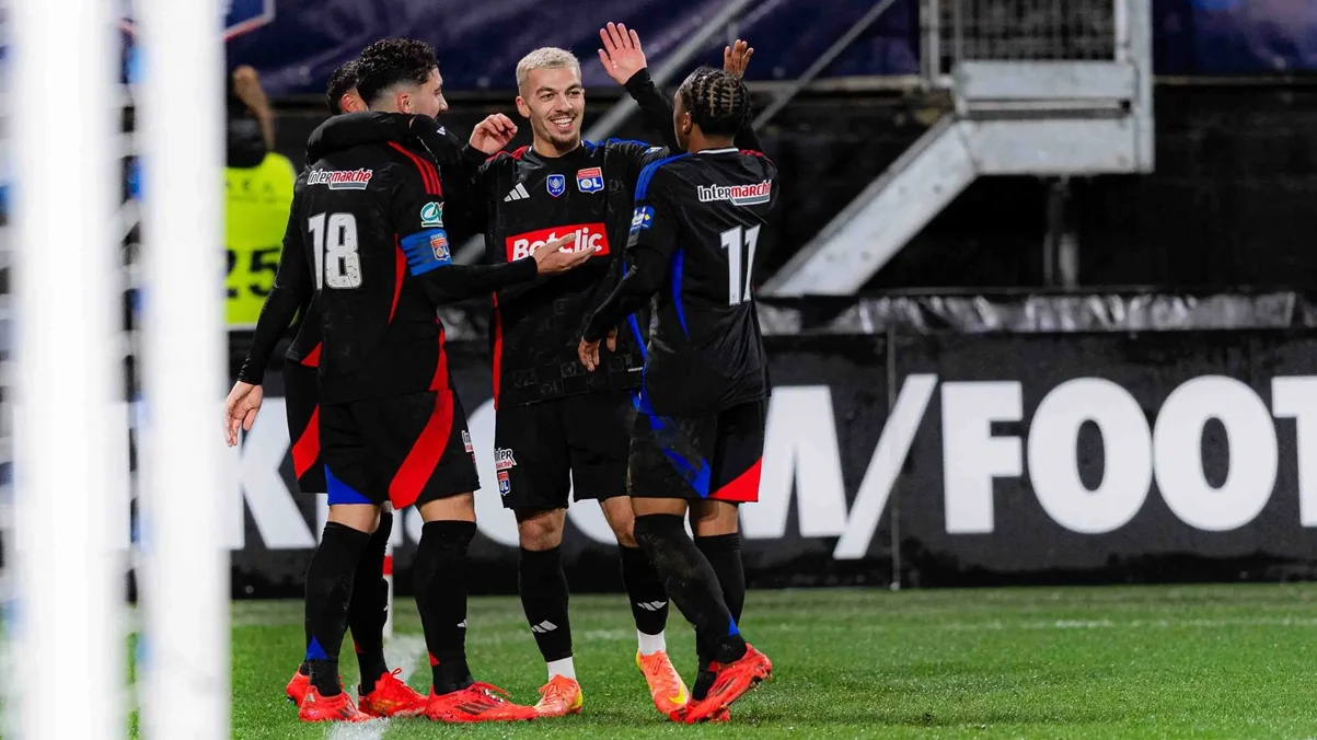 Феньи-Ольнуа –Лион –отчет матча 21 12 2024 / фото: Любомир Домозецкий