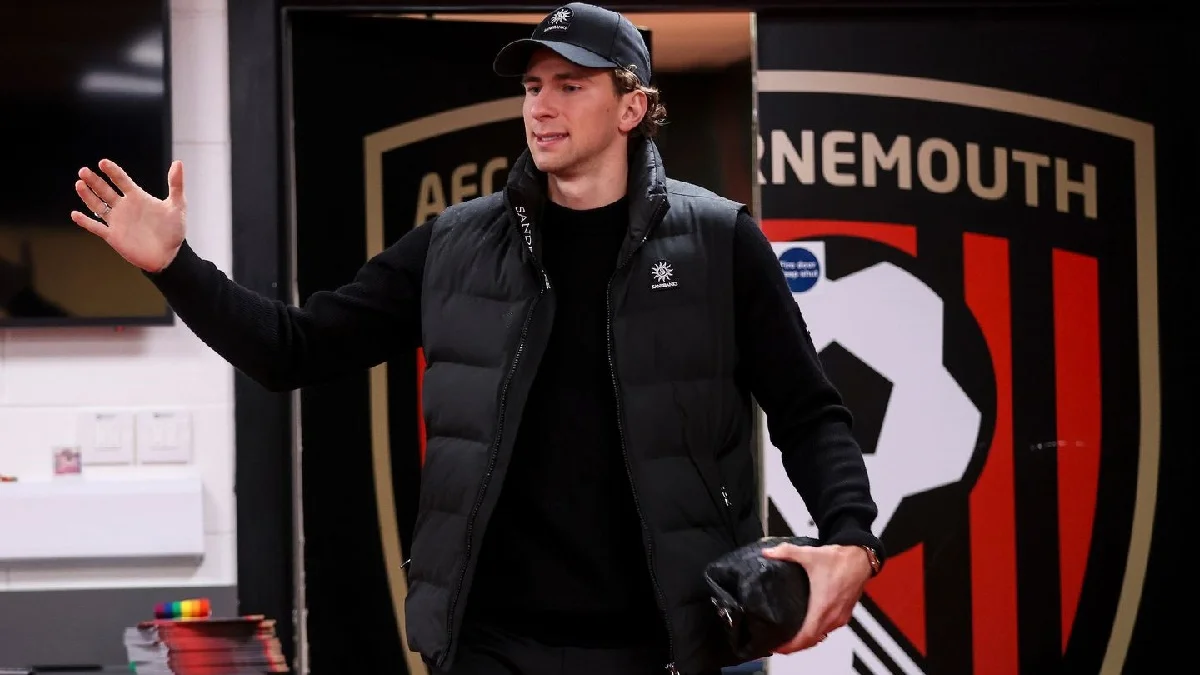 Ілля Забарний / ФК Борнмут