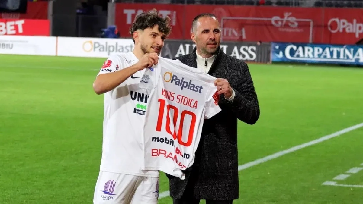 Янис Стойка (слева) / фото: sportpictures.eu