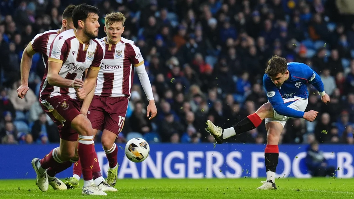 Максим Кучерявий (під 17-м номером) / фото: Andrew Milligan/PA Images via Getty Images