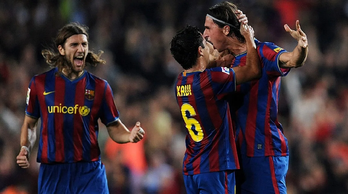 Дмитро Чигринський (ліворуч) та Златан Ібрагімовіч (праворуч) / ФК Барселона