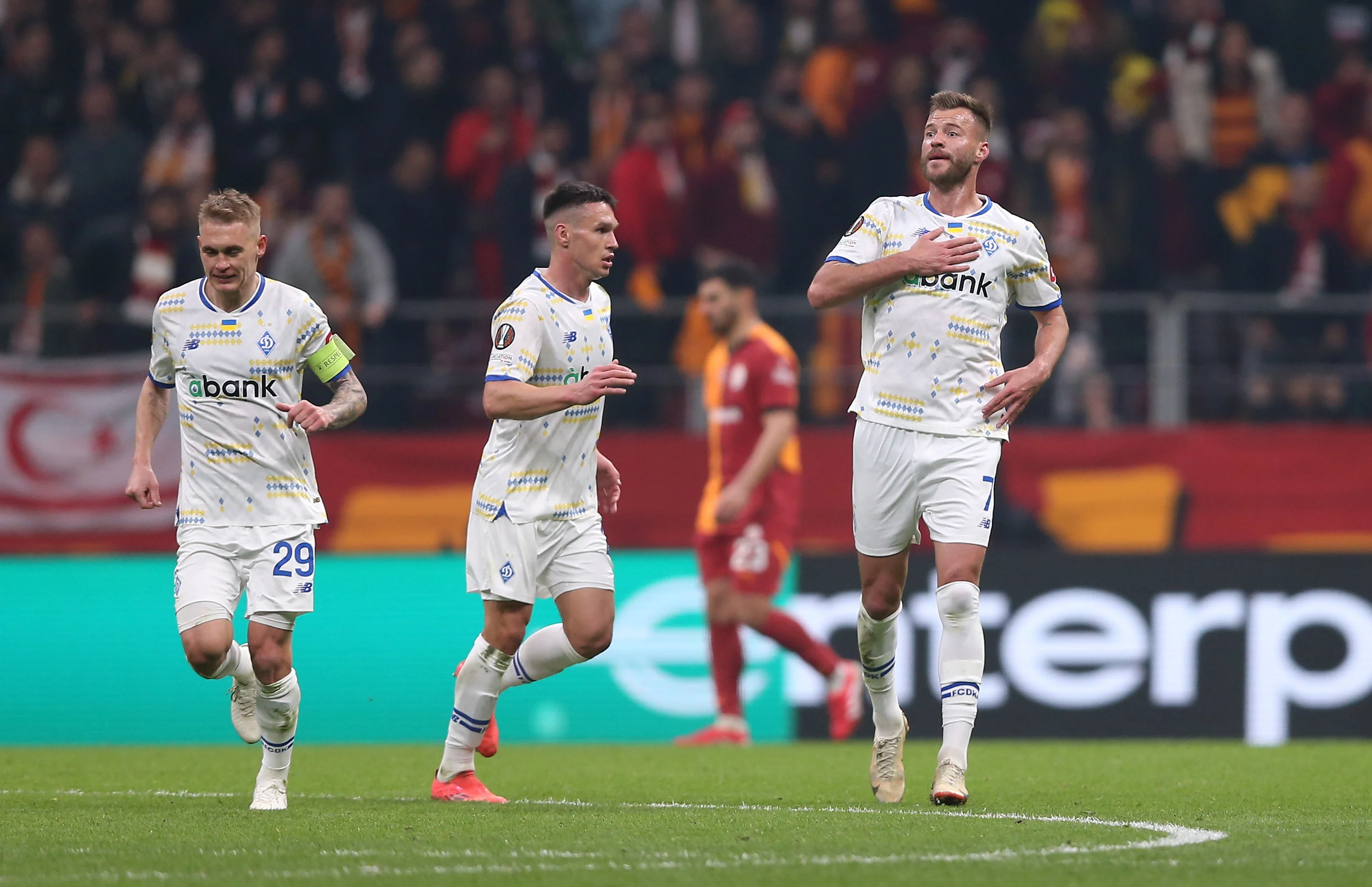 Галатасарай – Динамо – 3:3 / Ahmad Mora/Getty Images