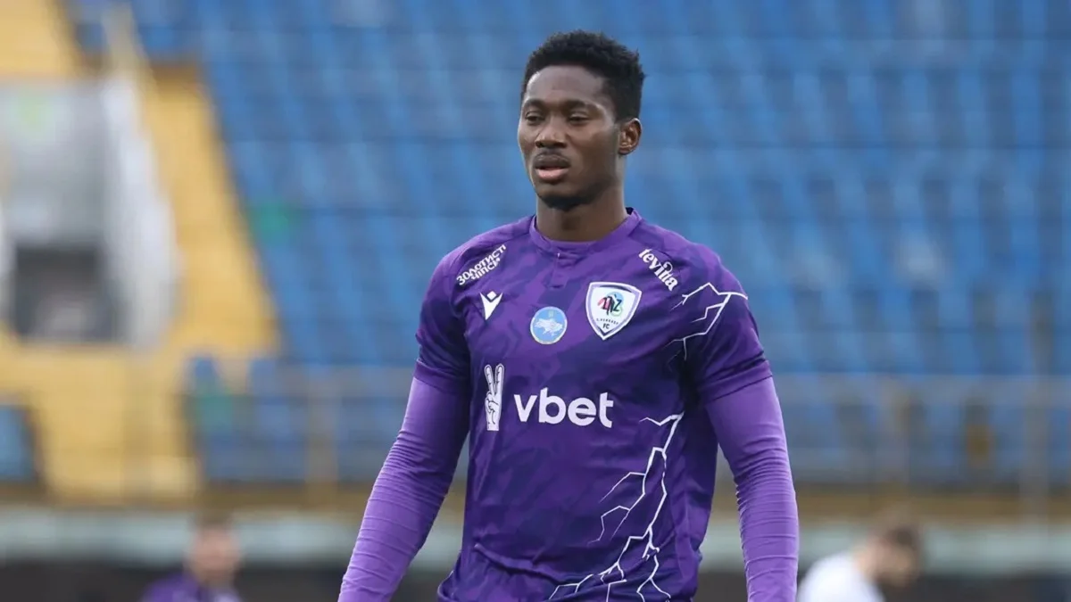 Франціс Момо / ФК ЛНЗ