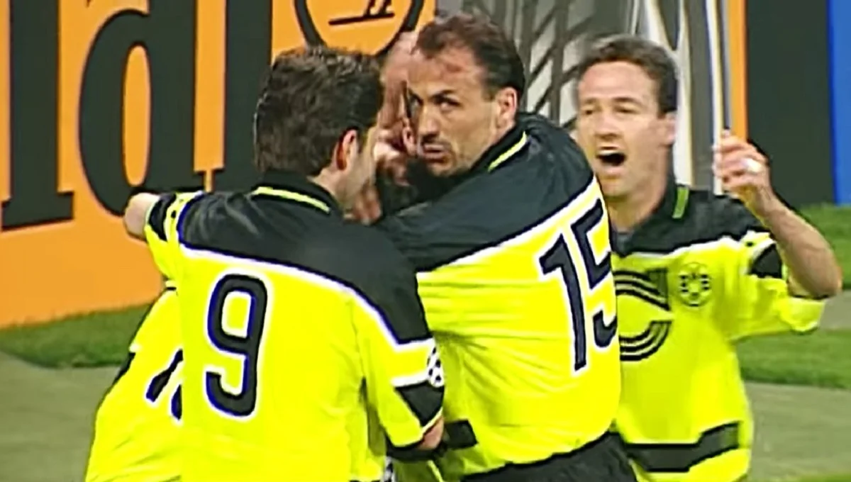 Фото к новости: "Мусиш забути про вино, тут ти питимеш пиво": як Борусія Дортмунд знову стала великою