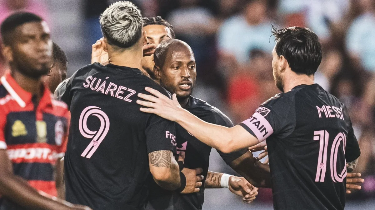Суарес та Мессі святкують гол / фото: ФК Інтер Маямі