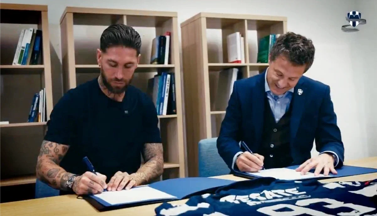 Серхіо Рамос (ліворуч) / скрін