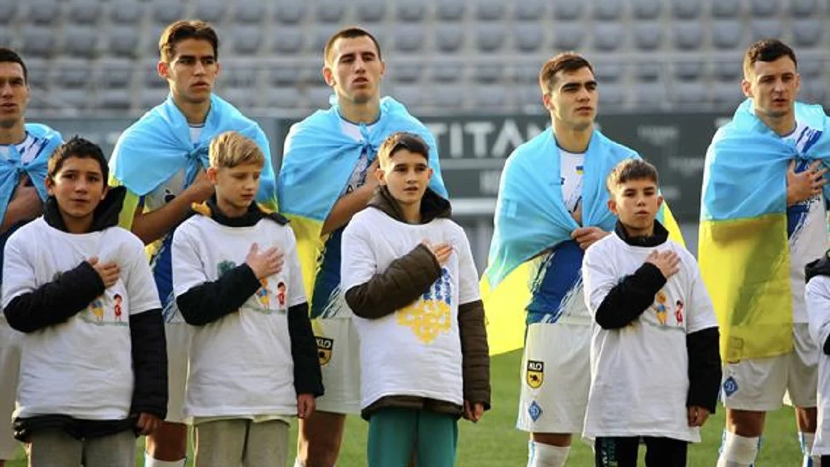 Максим Дячук (в центре) / ФК Динамо