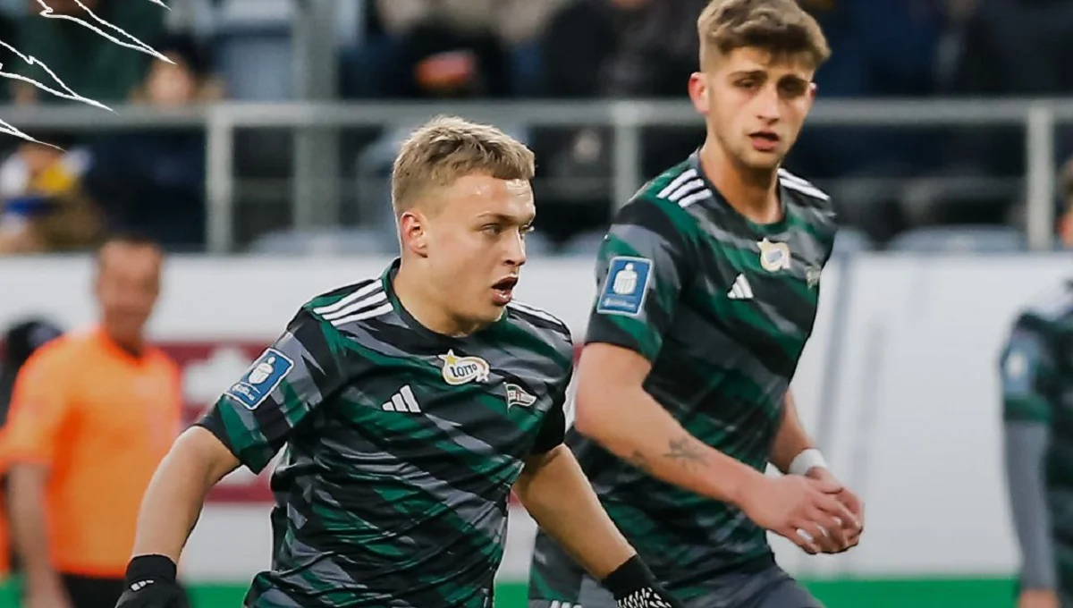 Антон Царенко (ліворуч) / ФК Лехія