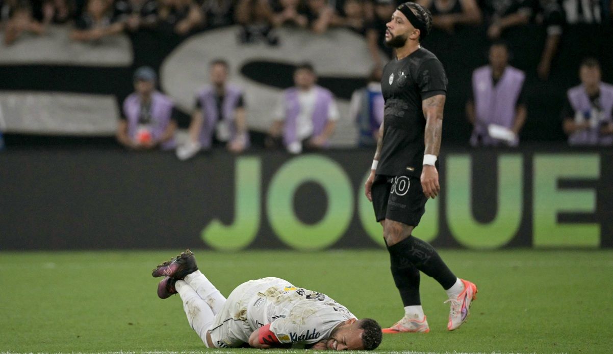 Неймар та Депай / фото:  NELSON ALMEIDA/AFP via Getty Images