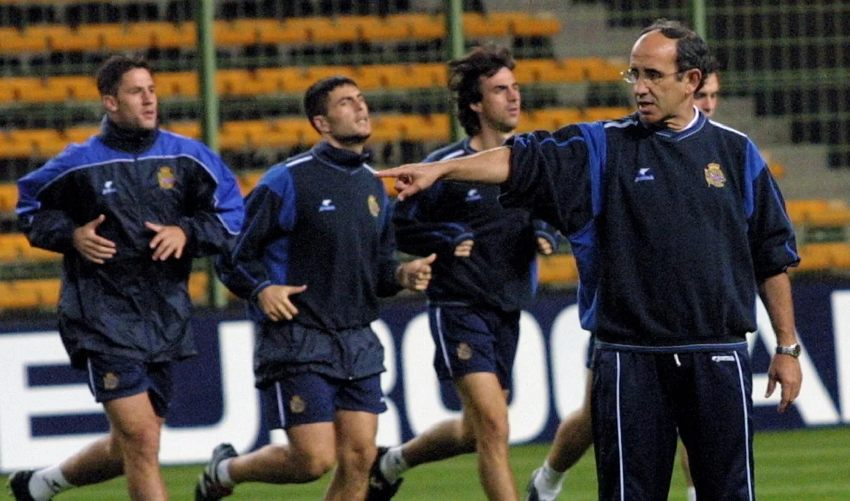 Хав'єр Ірурета і його Депор / Photo by FRANCOIS LO PRESTI/AFP via Getty Images