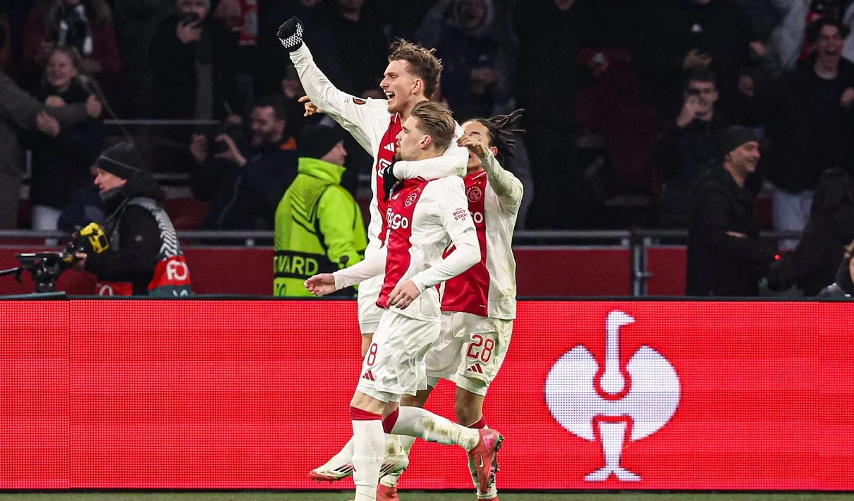 Аякс – Унион Сент-Жилуаз – 1:2 – видео голов и обзор матча