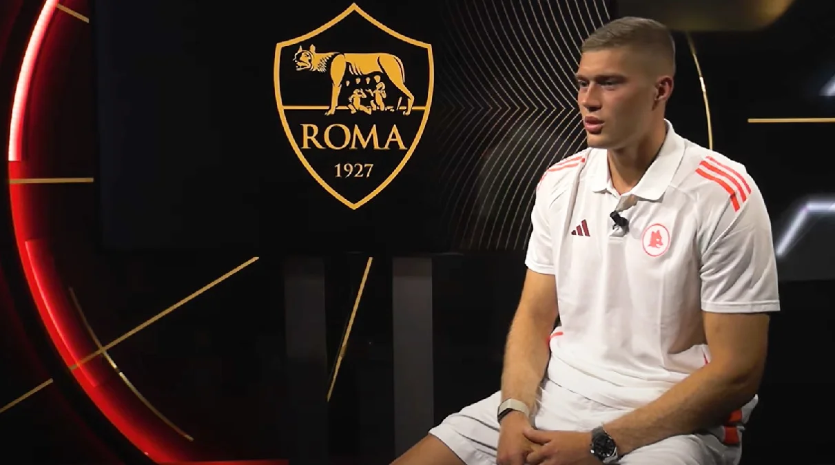 Артем Довбик / Стоп-кадр по видео