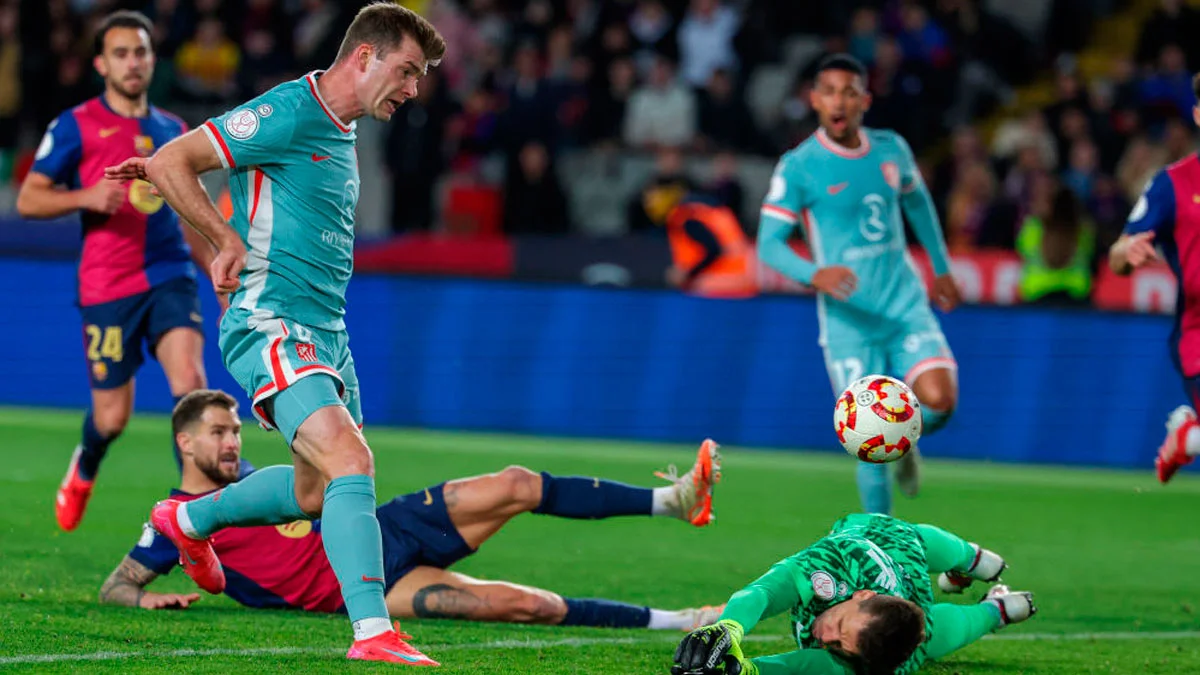 Барселона – Атлетіко Мадрид – 4:4 / LLUIS GENE/AFP via Getty Images