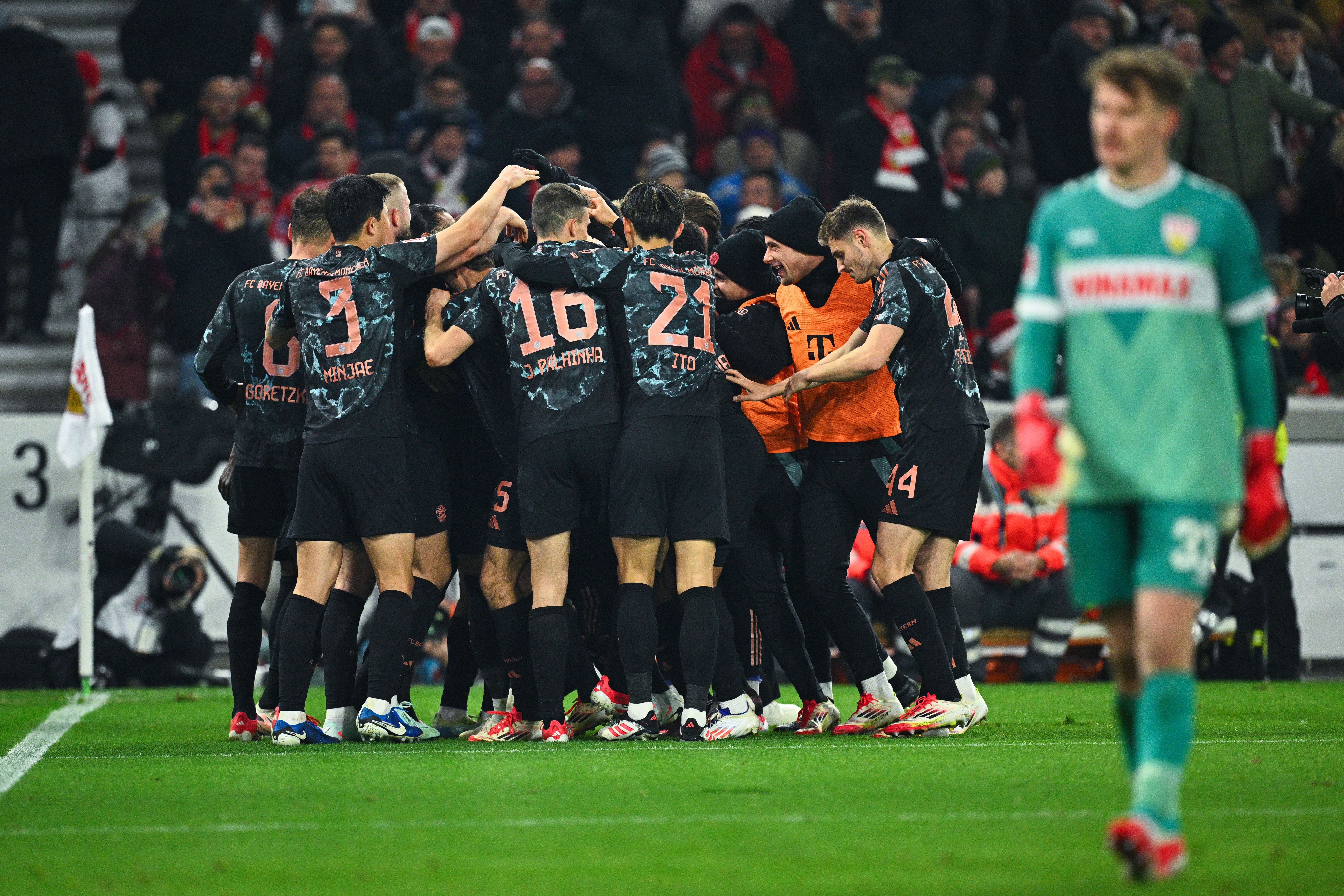 Штутгарт – Бавария – 1:3 / Tom Weller/picture alliance via Getty Images