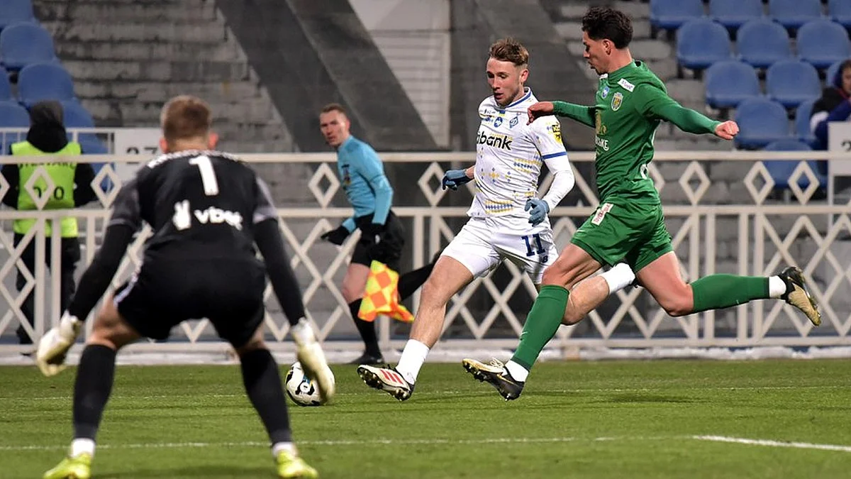 Владислав Ванат у матчі проти Карпат / фото: Ю. Юр'єв