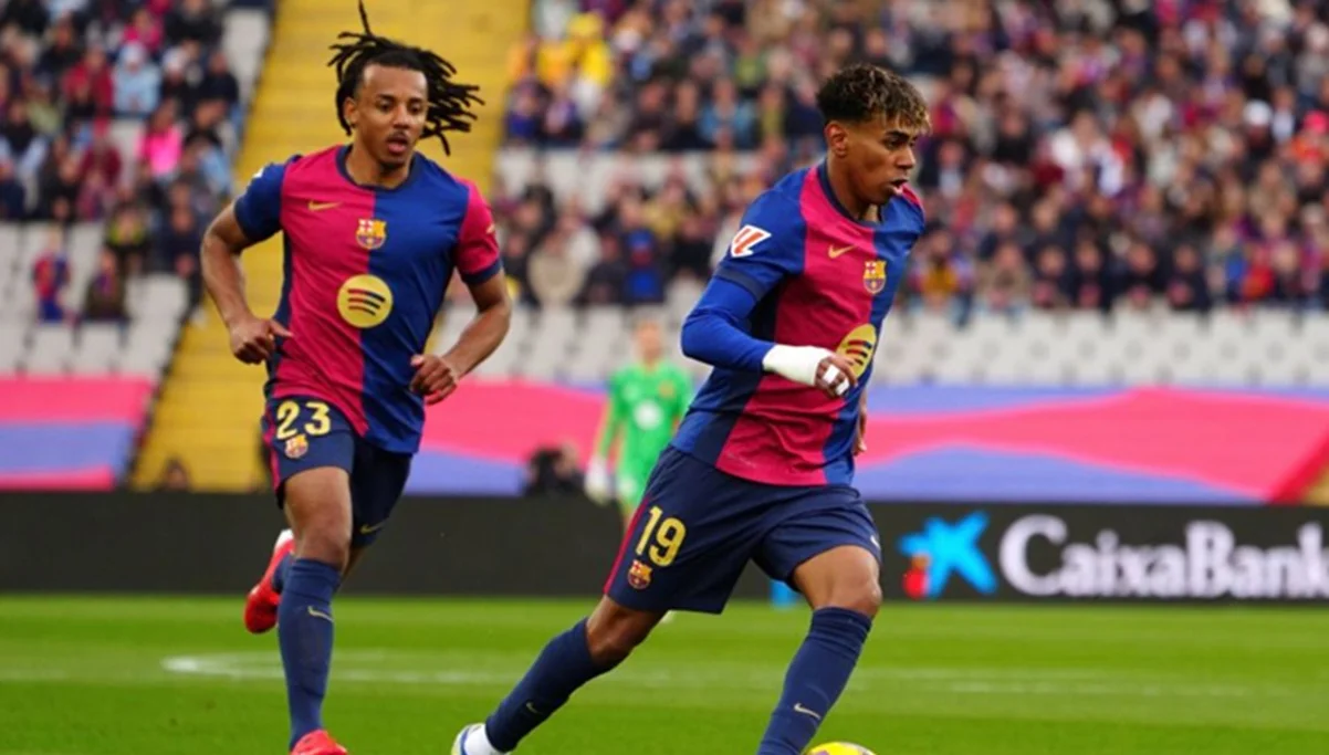 Жюль Кунде и Ламин Ямаль / фото: официальный сайт Ла Лиги