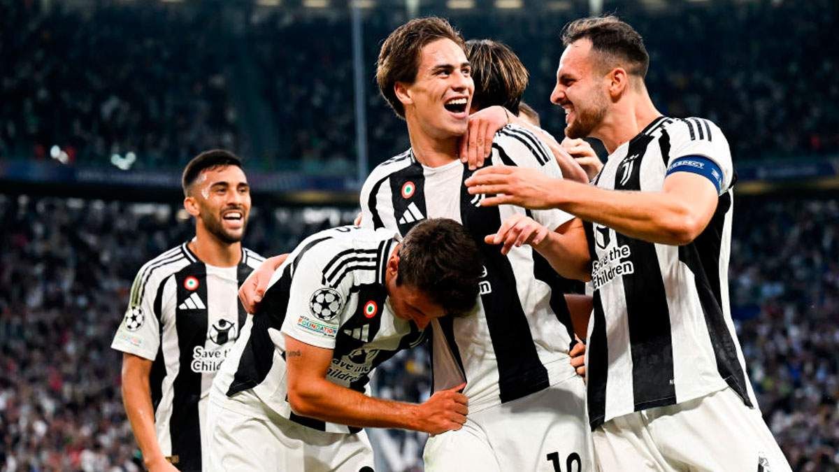 Кенан Йилди (в центре) / Daniele Badolato - Juventus FC/Juventus FC via Getty Images