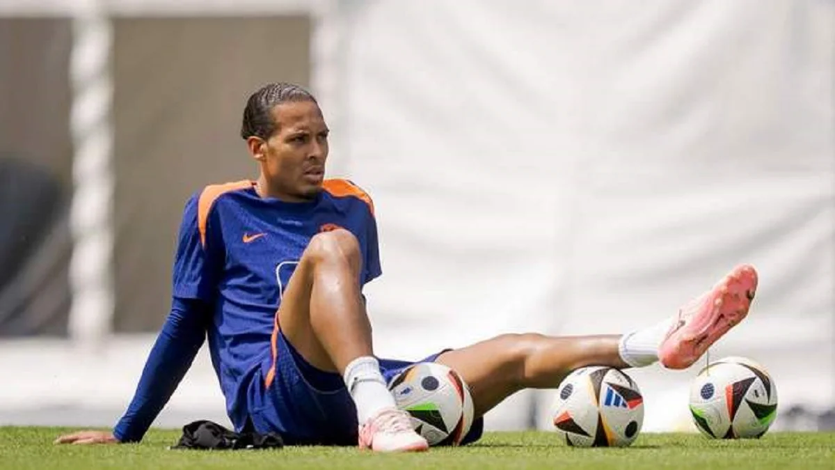 Вирджил ван Дейк / фото: Roy Lazet/Soccrates/Getty Images