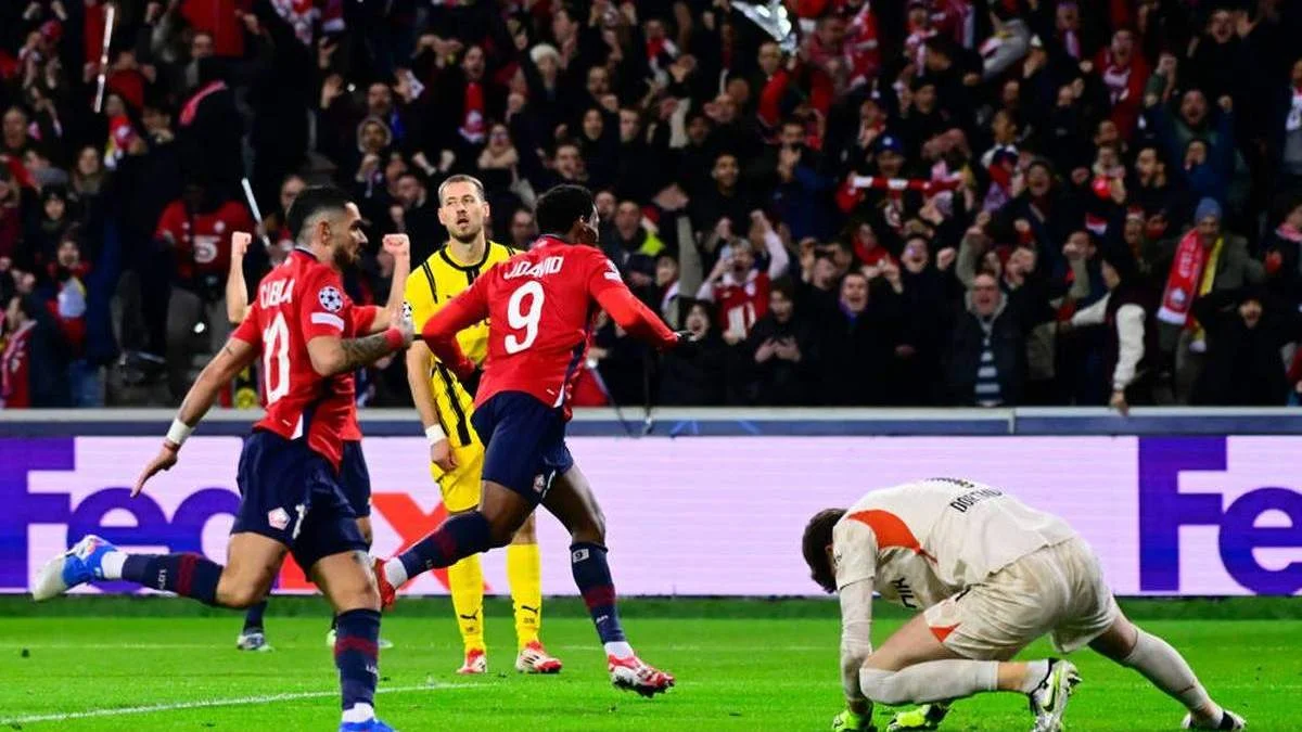 Джонатан Девід забиває Борусії Дортмунд / Imago