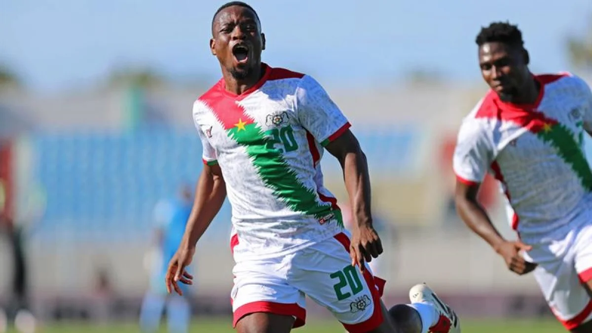 Жосуэ Тьендербеого и Лассина Траоре (справа) / CAFOnline