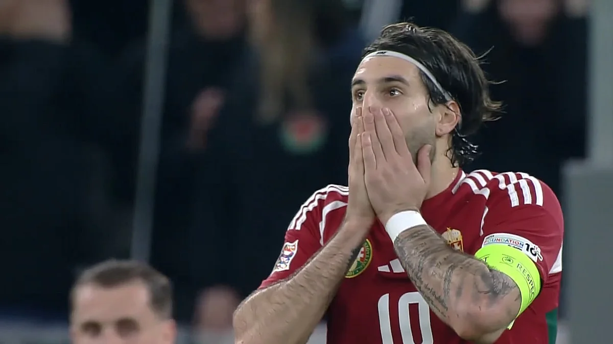 Доминик Собослай во время матча Венгрия – Турция (0:3) / скриншот