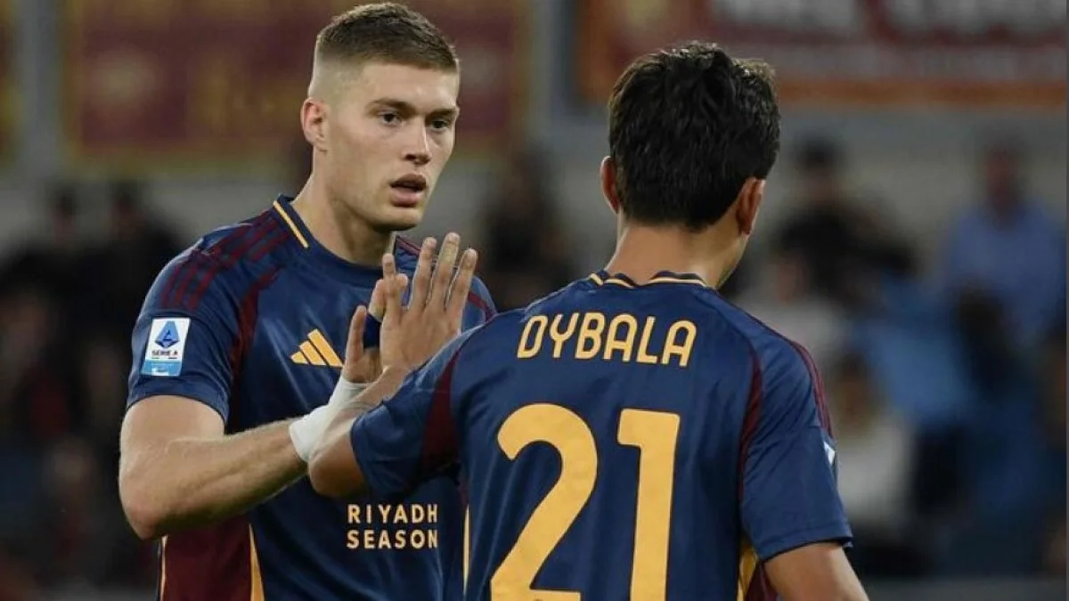 Артем Довбик и Пауло Дибала / ANSA