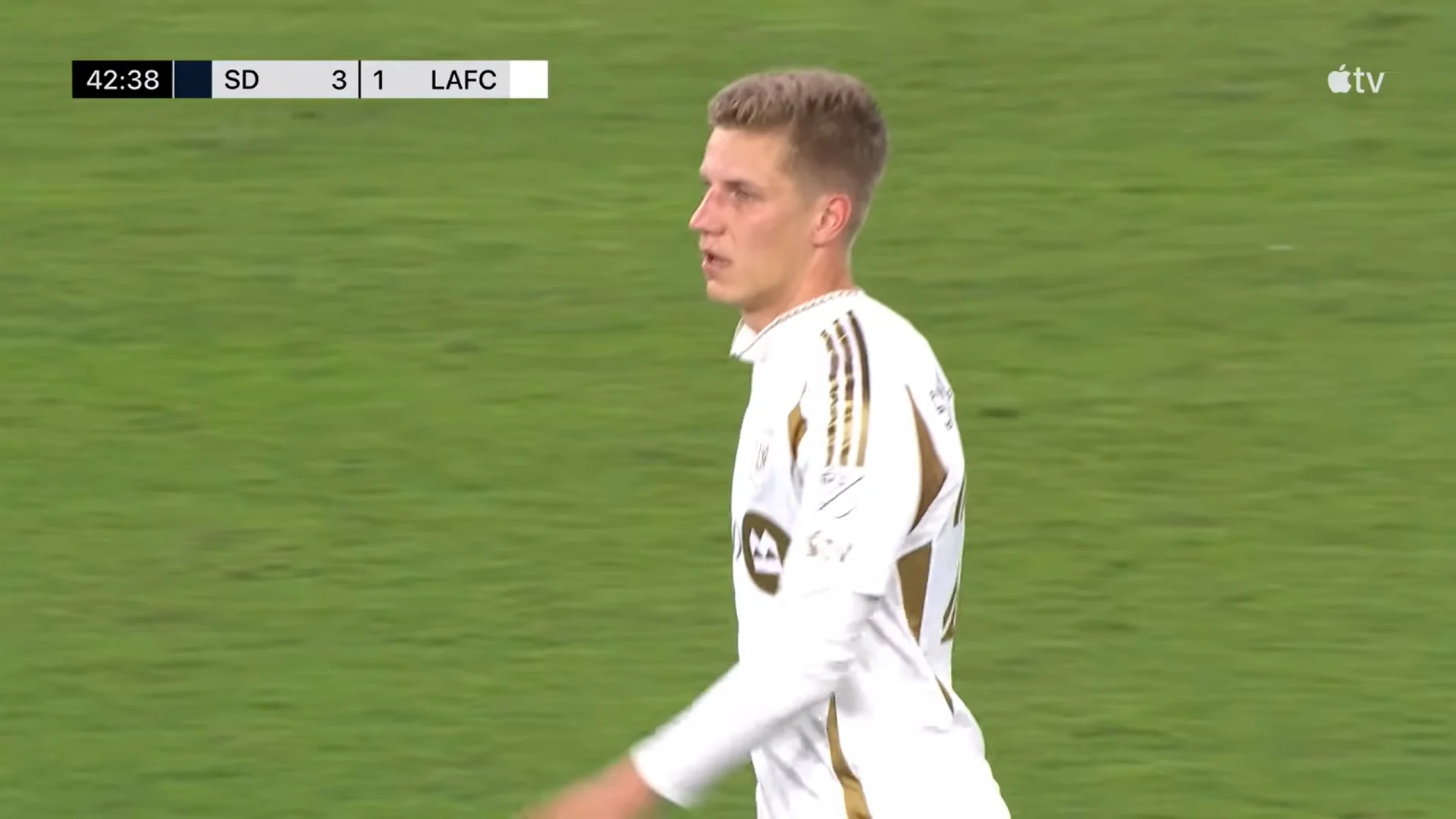 Артем Смоляков / скриншот