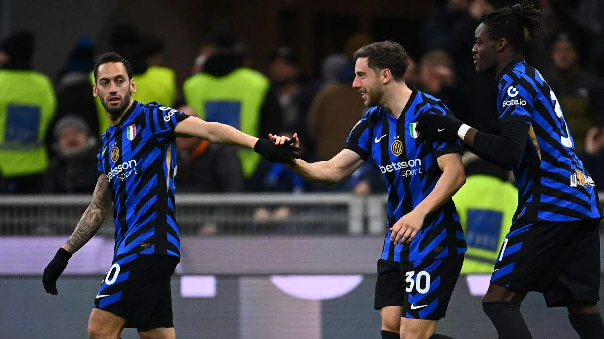 Биссек (справа) с партнерами по Интеру / Mattia Ozbot - Inter/Inter via Getty Images