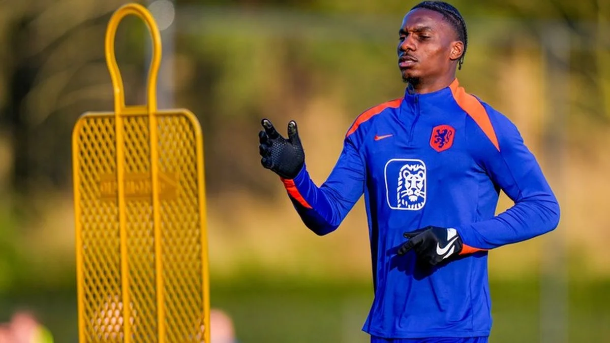 Езехіль Банзузі / Pro Shots