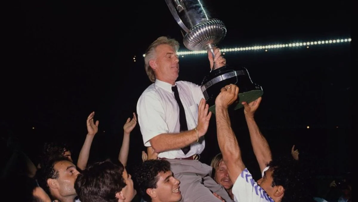 Лео Бенхаккер / VI