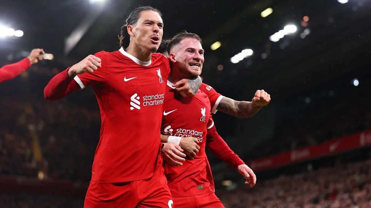 Дарвін Нуньєс та Алексіс Мак Аллістер / фото: Getty images