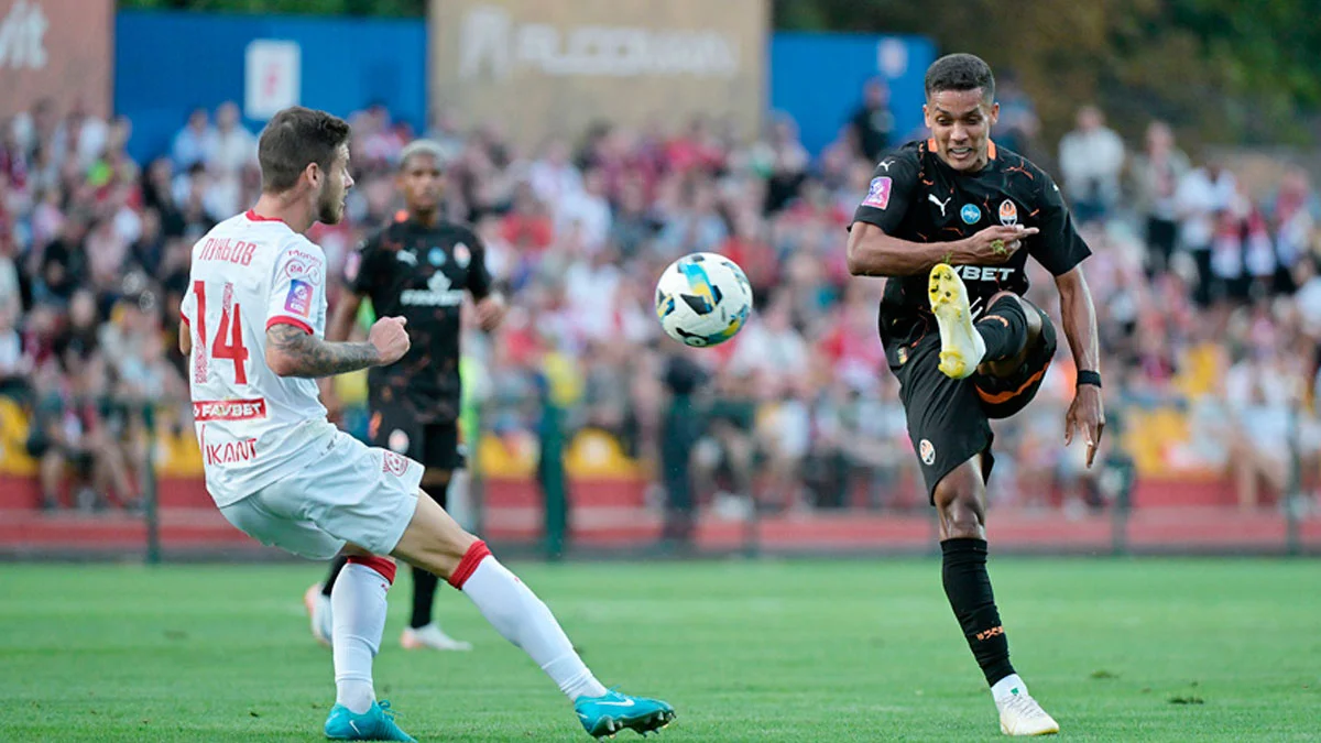 Фото к новости: Шахтер удержал победу над Кривбассом и вплотную подошел ко второму месту – Илич повторил неудачу Хулиана Альвареса