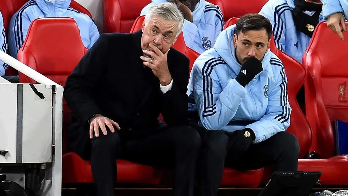 Карло і Давіде Анчелотті / фото: EFE-EPA/PETER POWELL https://football24.ua/ispaniya_tag50823/