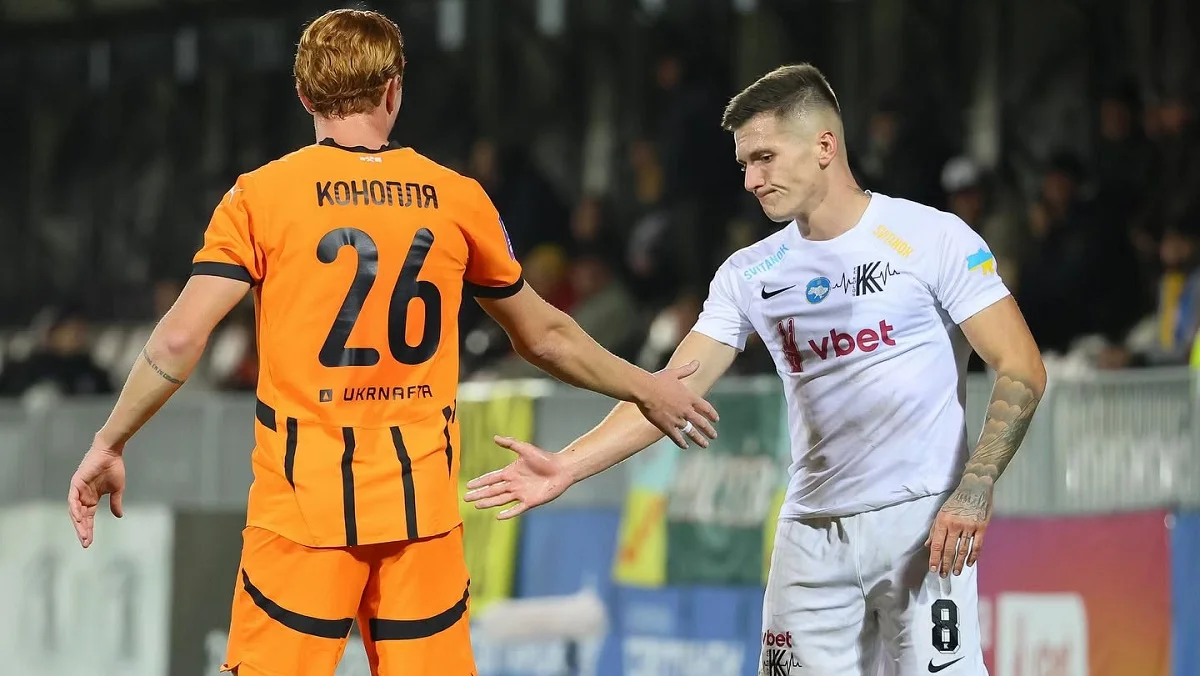 Владислав Велетень (справа) / ФК Колос