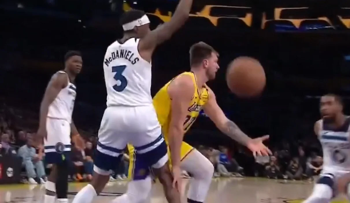 Лейкерс – Міннесота 94:85 / Скрін