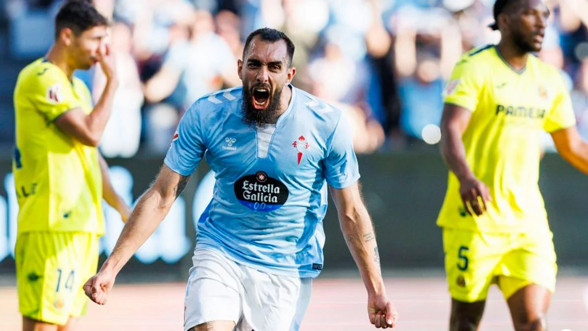 Борха Иглесиас отмечает гол в ворота Вильяреала / LaLiga