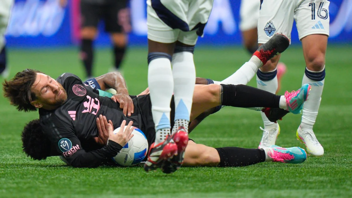 Лео Мессі в матчі проти Ванкувера / Getty Images
