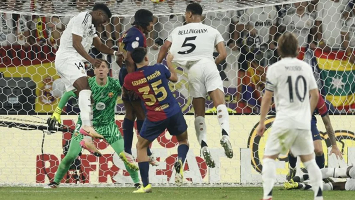 Барселона – Реал / фото: Julio Munoz / EFE