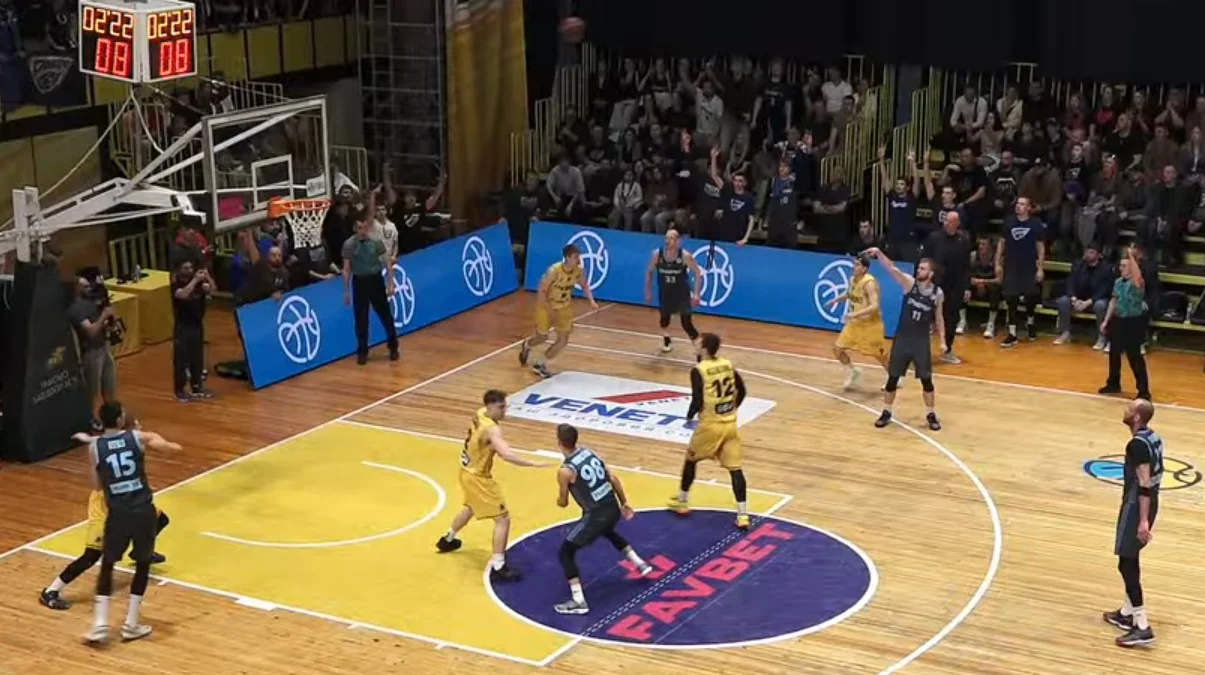 Киев-Баскет – БК Днепр / Стоп-кадр из видео