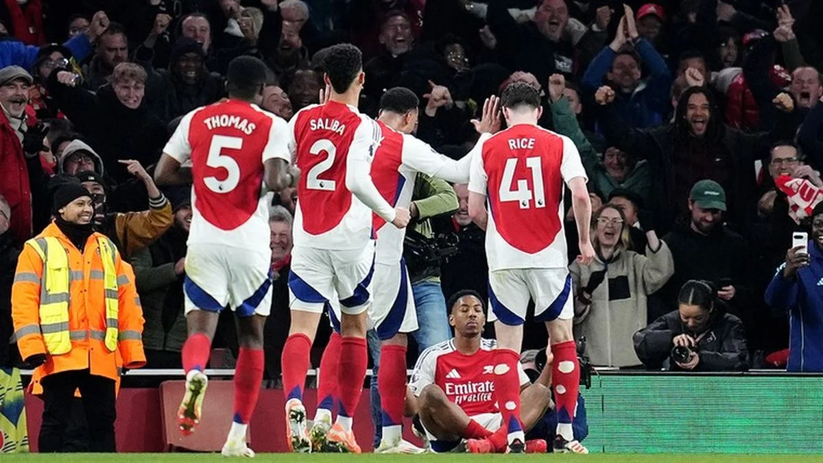 Майлз Льюїс-Скеллі / Pro Shots