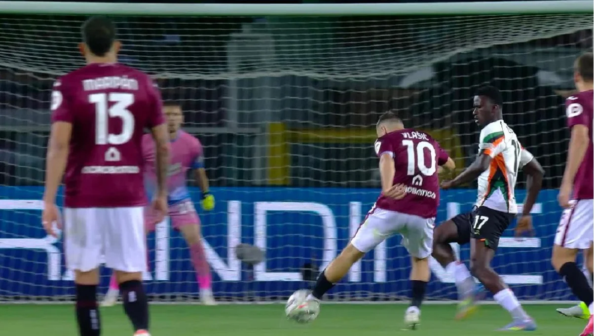 Торино в атаке / Скриншот