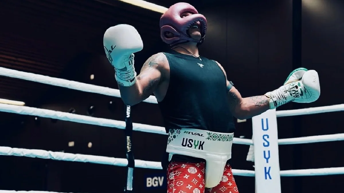 Олександр Усик / Фото з instagram.com/usykaa