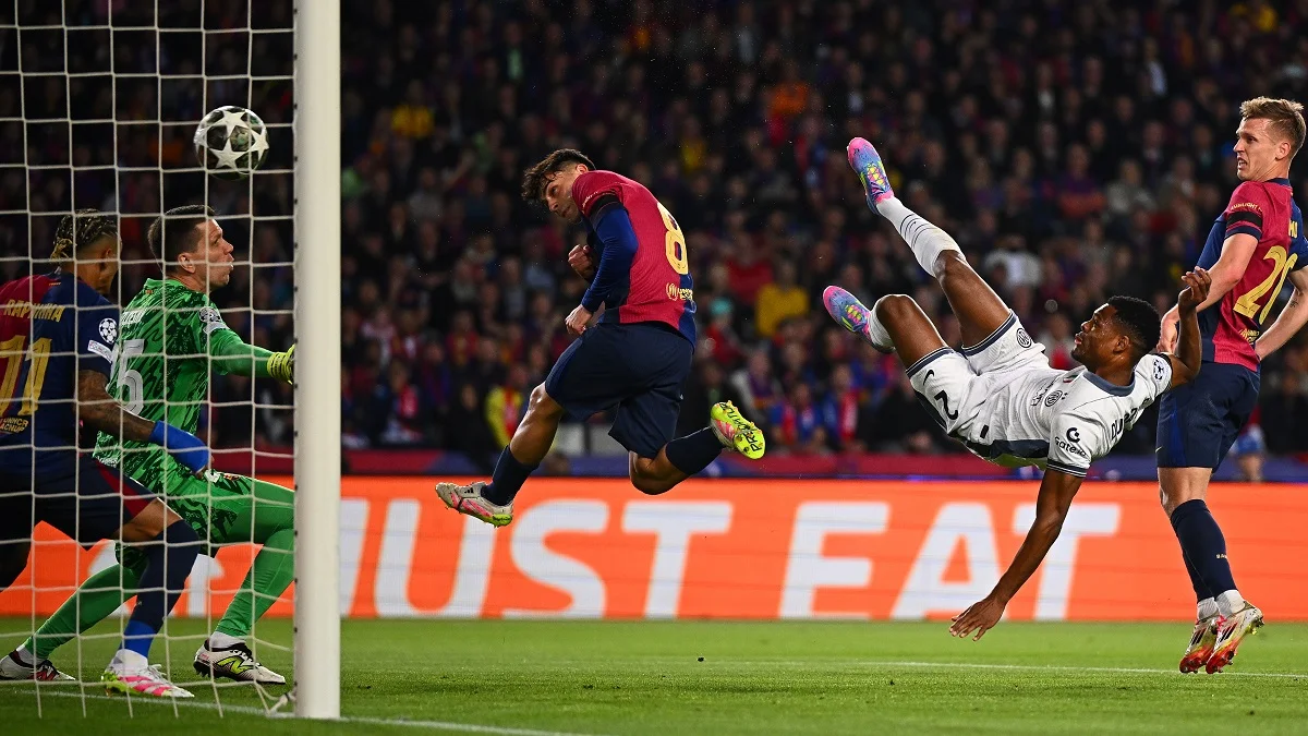 Дюмфріс забиває гол у матчі ЛЧ Барселона – Інтер