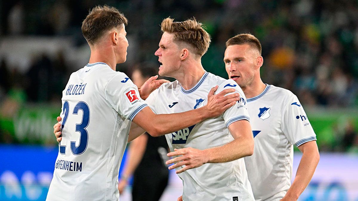 Вольфсбург – Хоффенхайм – 2:2 / Swen Pförtner/picture alliance via Getty Images