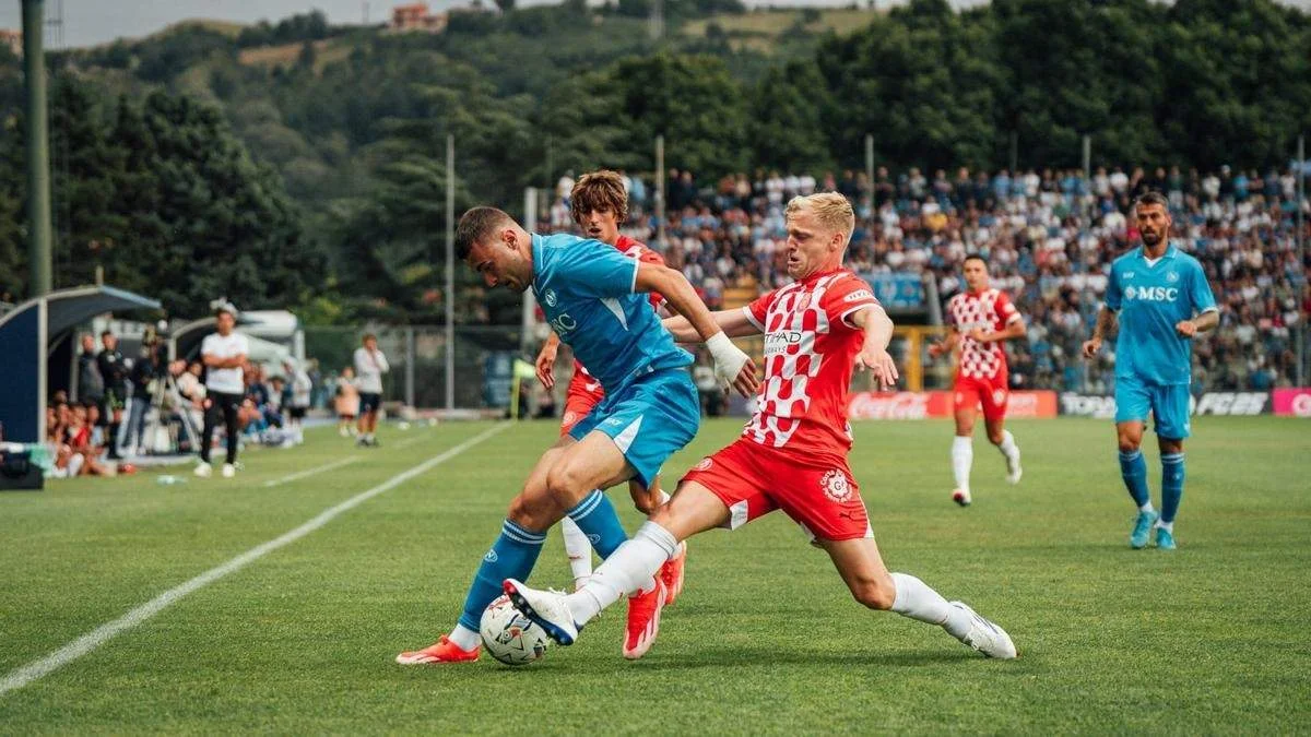 Донни ван де Беек / фото: Жирона