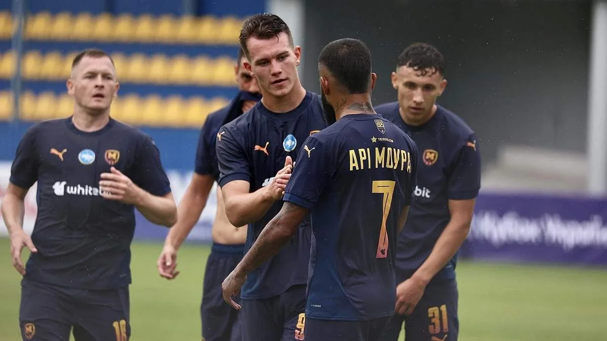 Фото к новости: Металлист 1925 воспользовался "подарком" Эпицентра и продолжает борьбу за прямой выход в УПЛ